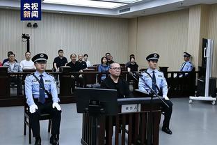 凯尔特人记者抱怨：韦德关键补篮之前加兰走步漏吹